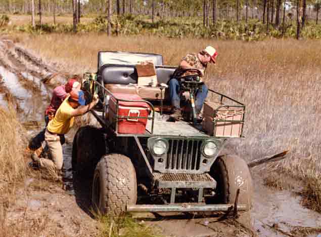 Tony and Lewis pushing Old Smokie with Hoss gunning the engine